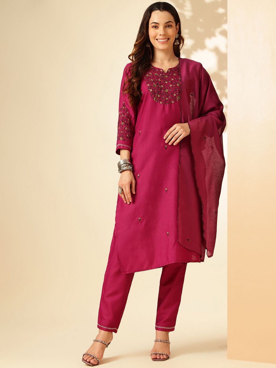 

Anouk Women Ethnic Motifs Yoke Design Regular Thread Work Kurta with Trousers & With Dupatta, Purple