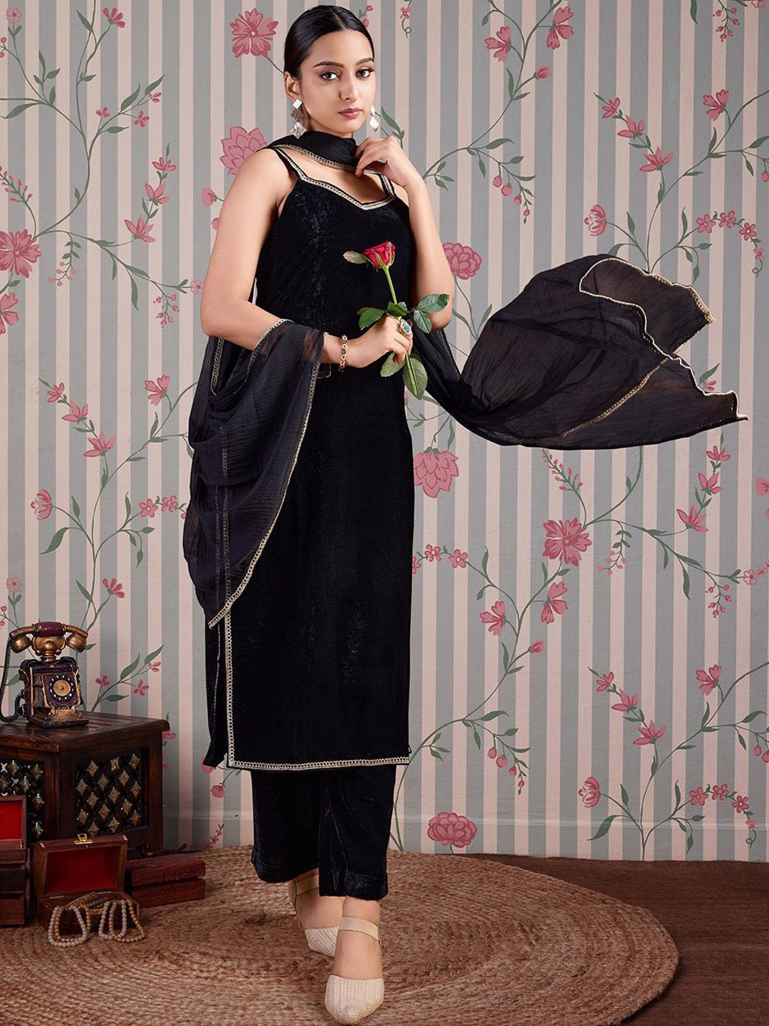 

Ode by House of Pataudi V Neck Gotta Patti Velvet Straight Kurta with Trousers & Dupatta, Black