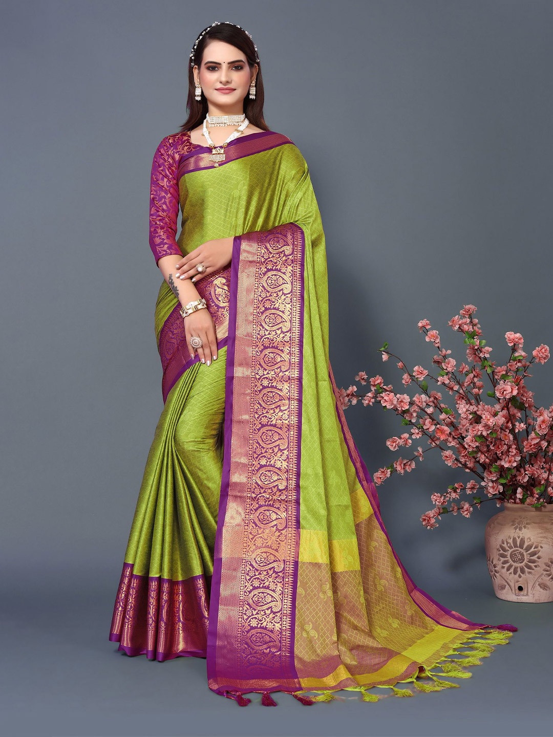 

Divyadham Textiles Ethnic Motifs Zari woven design Banarasi Saree, Green