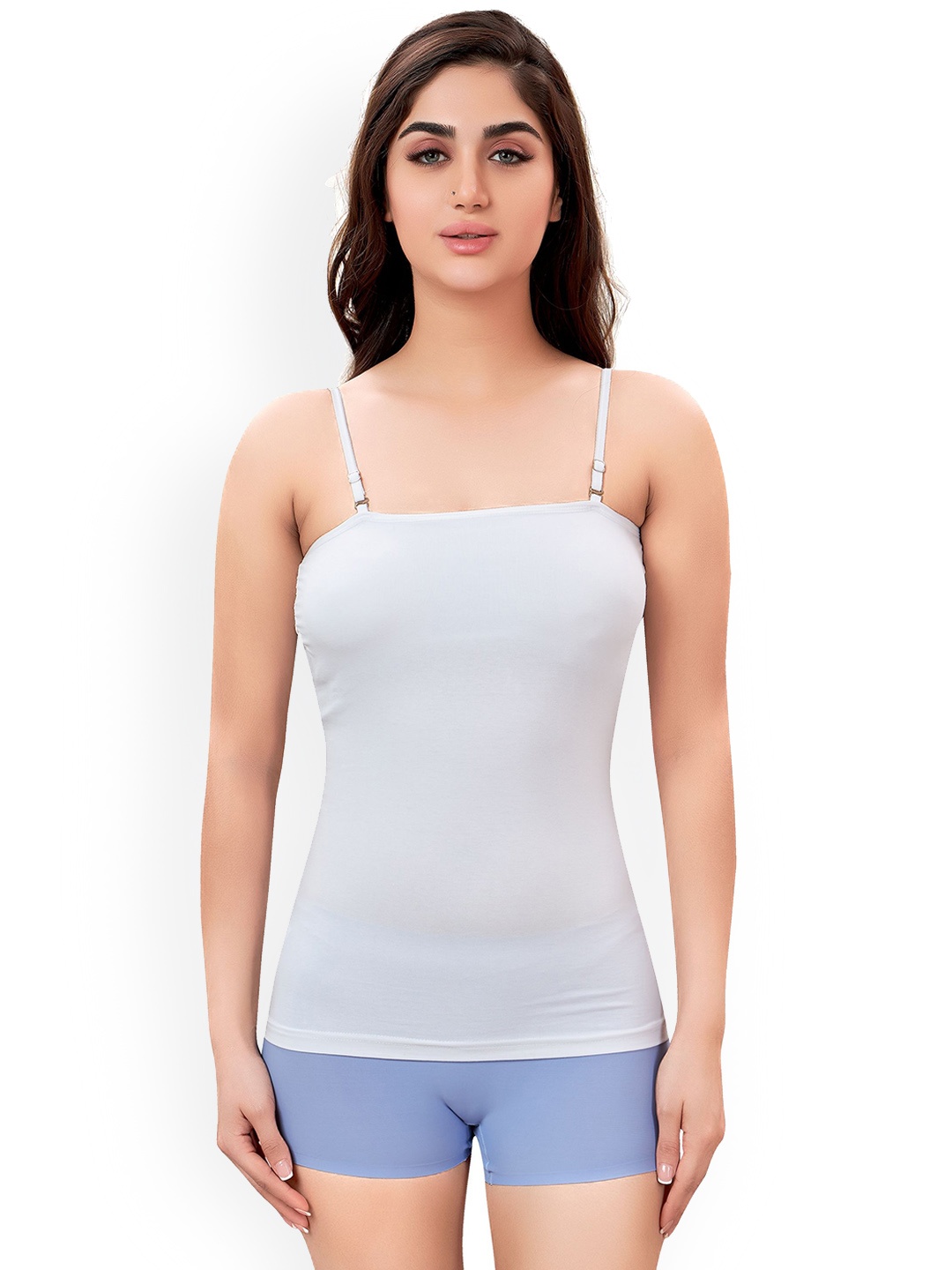 

PLUMBURY Solid Lightly Padded Camisole, White