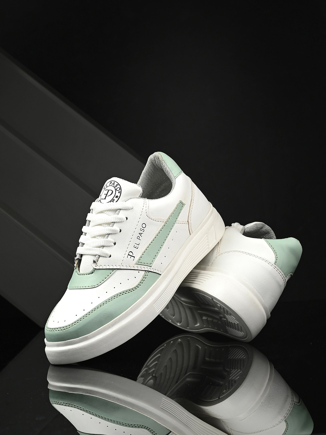 

El Paso Women Sneakers, Green
