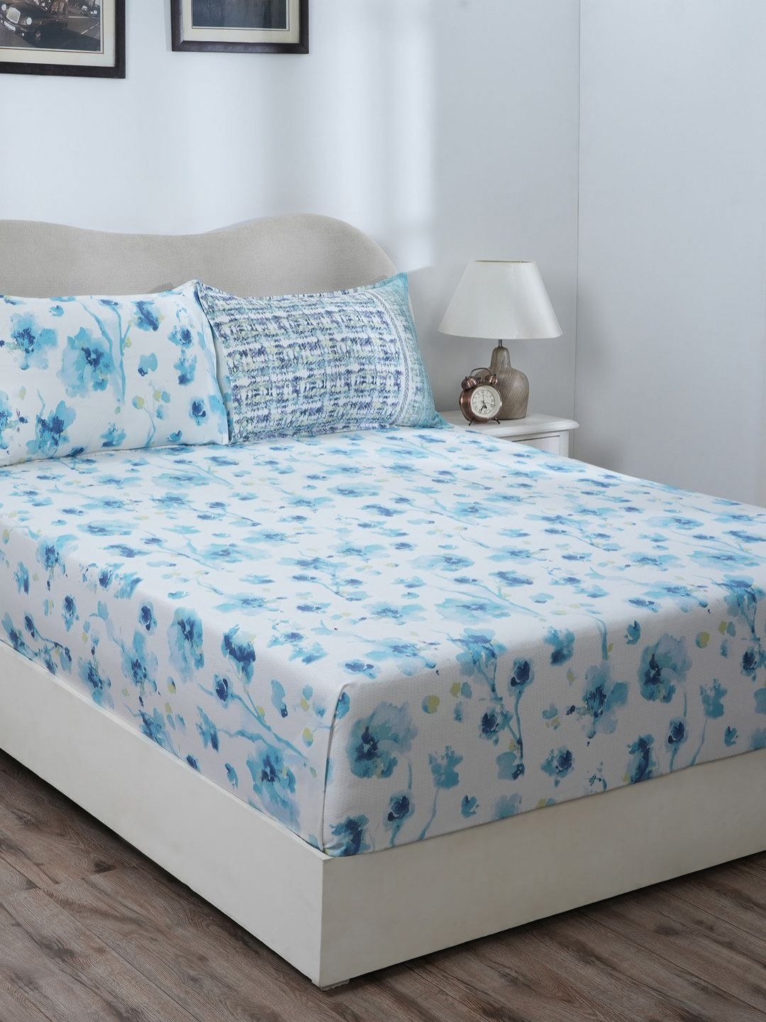 

MASPAR Eclectic Garden Blue & White Printed 300TC Pure Cotton Single Fitted Bedsheet Set