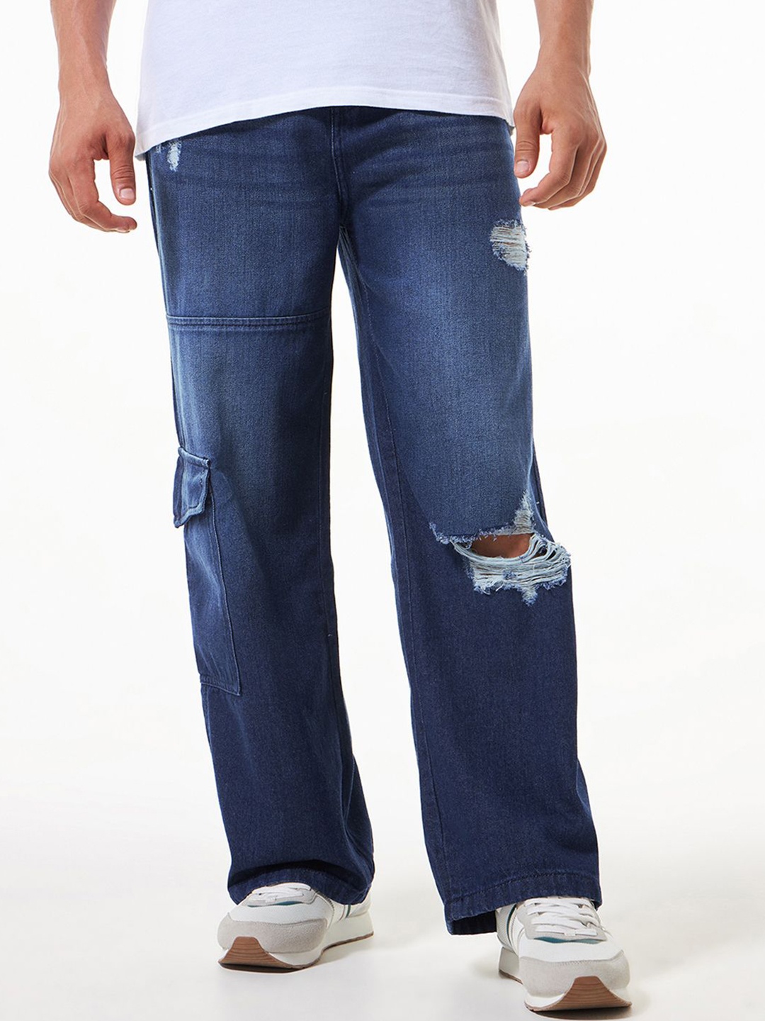 

Bewakoof Men Pure Cotton Straight Fit High-Rise Highly Distressed Light Fade Jeans, Blue