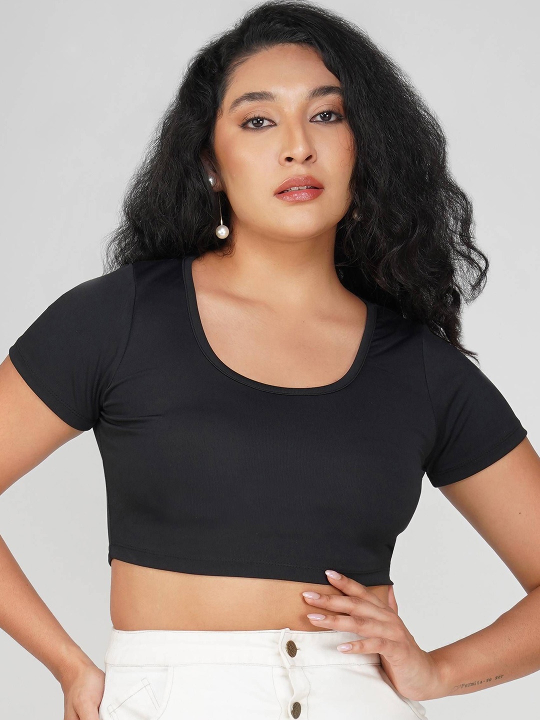 

Elibolz Women Solid Knits Scoop Neck Top, Black