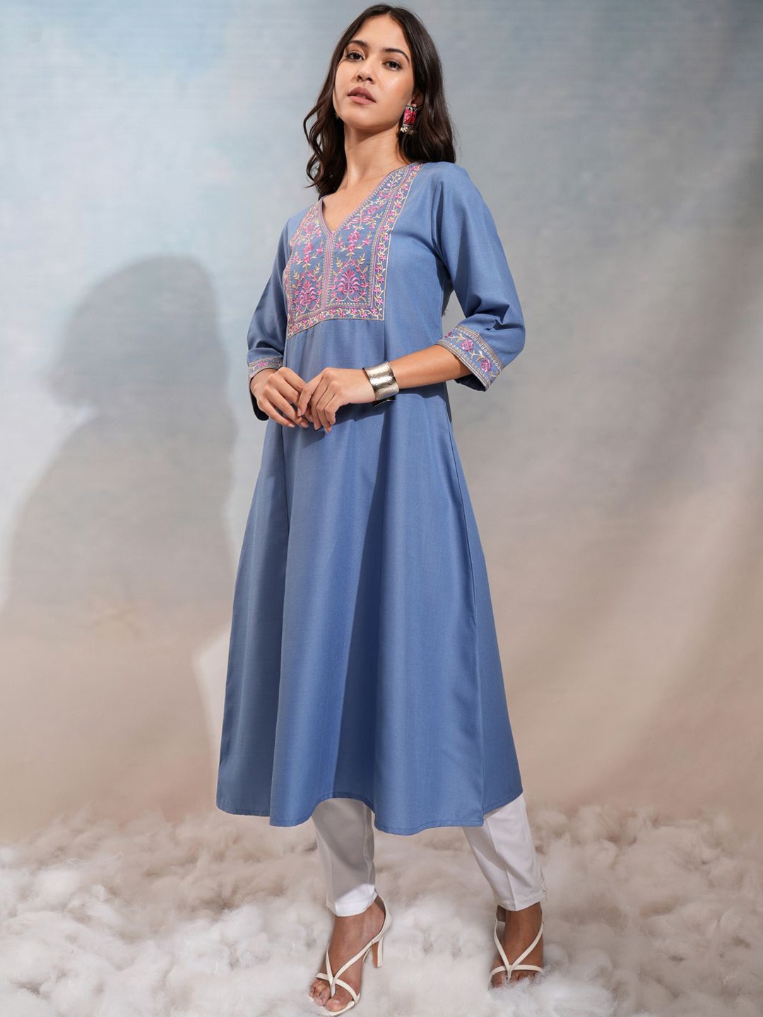 

Vishudh Flora Yoke Design Thread Work A-Line Kurta, Blue