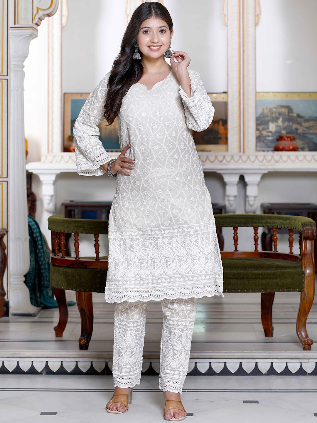 

MIRAVAN Ethnic Motifs Embroidered Thread Work Pure Cotton Straight Kurta With Trousers, Cream