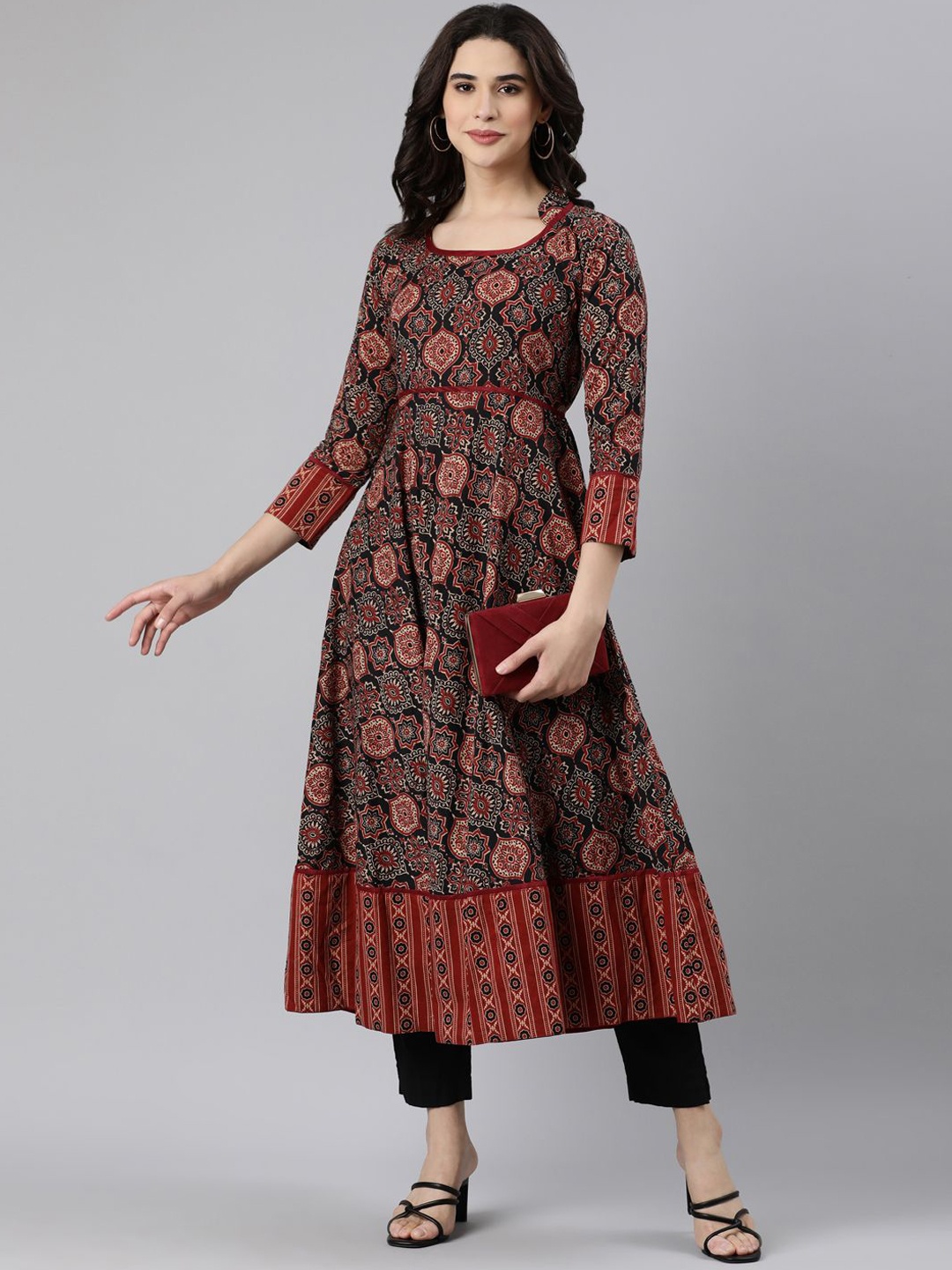 

Souchii Ethnic Motifs Printed Cotton Kurta, Maroon