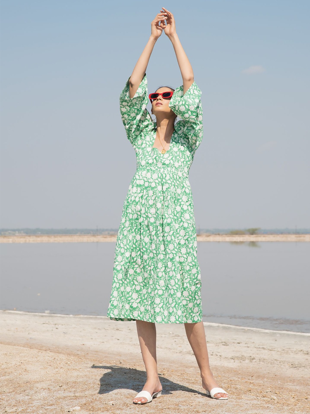 

MARCHE Floral Printed Cotton Flared Sleeve Fit & Flare Midi Dress, Green
