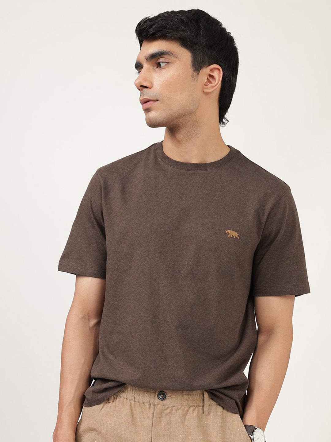 

Andamen Men Solid Round Neck Cotton T-shirt, Brown