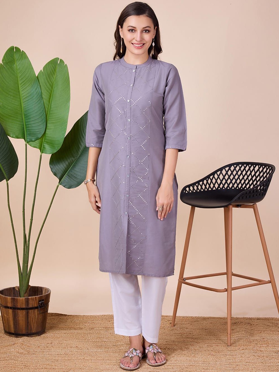 

Suha Embellished Sequined Mandarin Collar Three-Quarter Straight Kurta, Purple