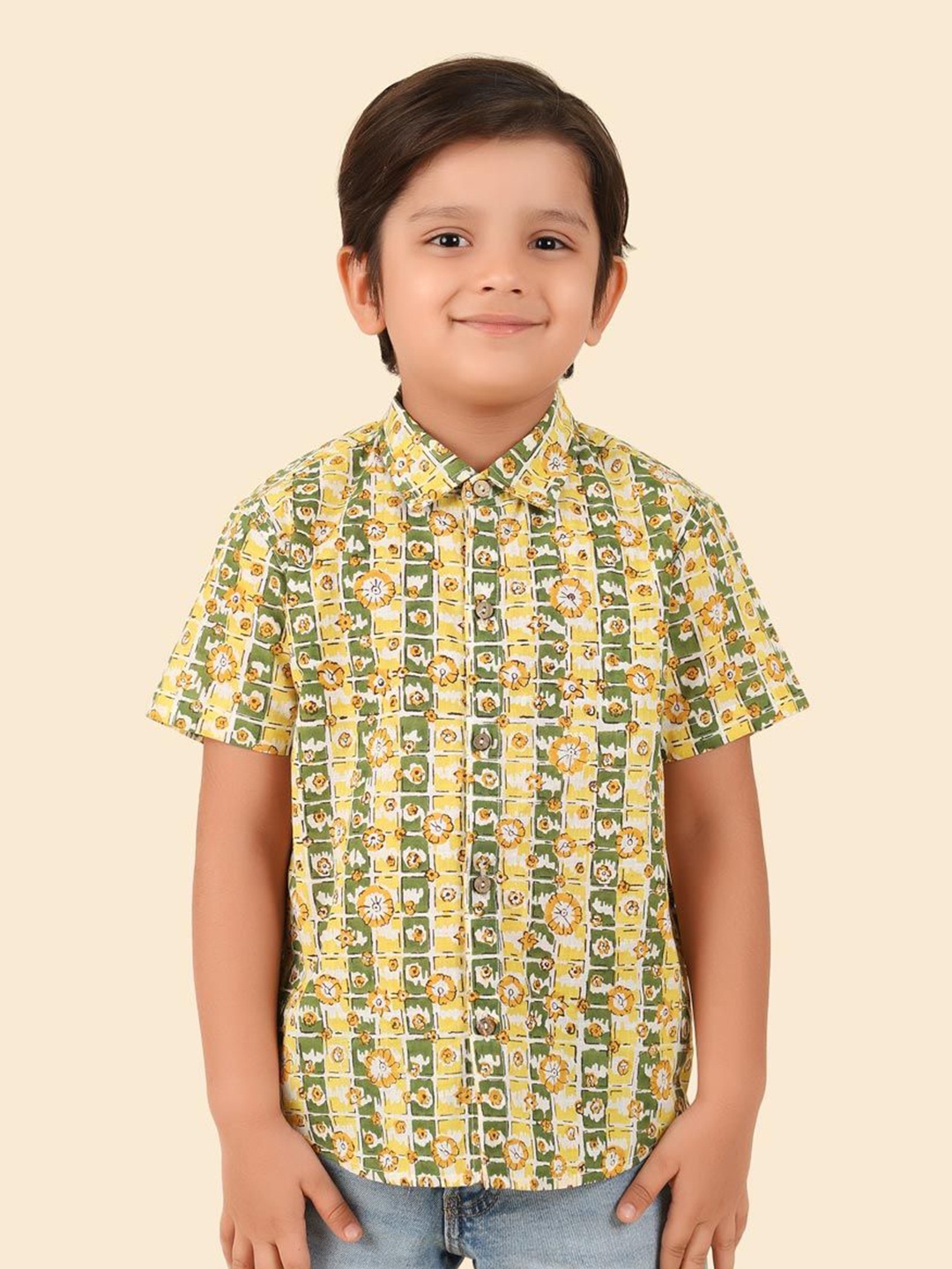 

Fabindia Boys Spread Collar Floral Printed Cotton Casual Shirt, Green