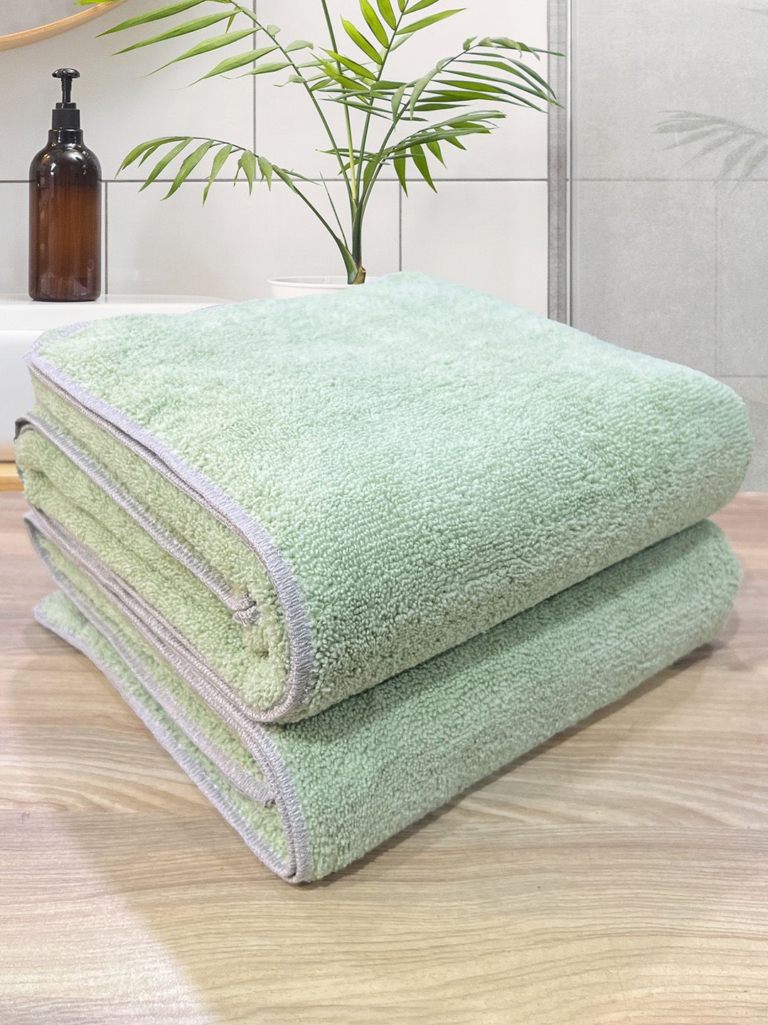 

LABHAM Green 2 Pieces 450 GSM Ultra Absorbent Bath Towels