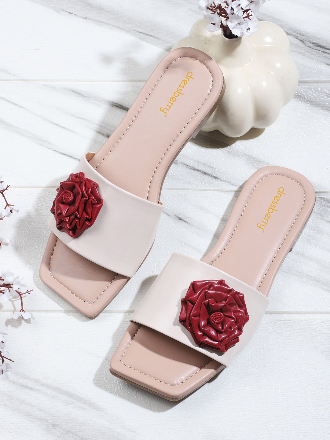 

DressBerry Women Embellished Open Toe Flats with Bows, Cream