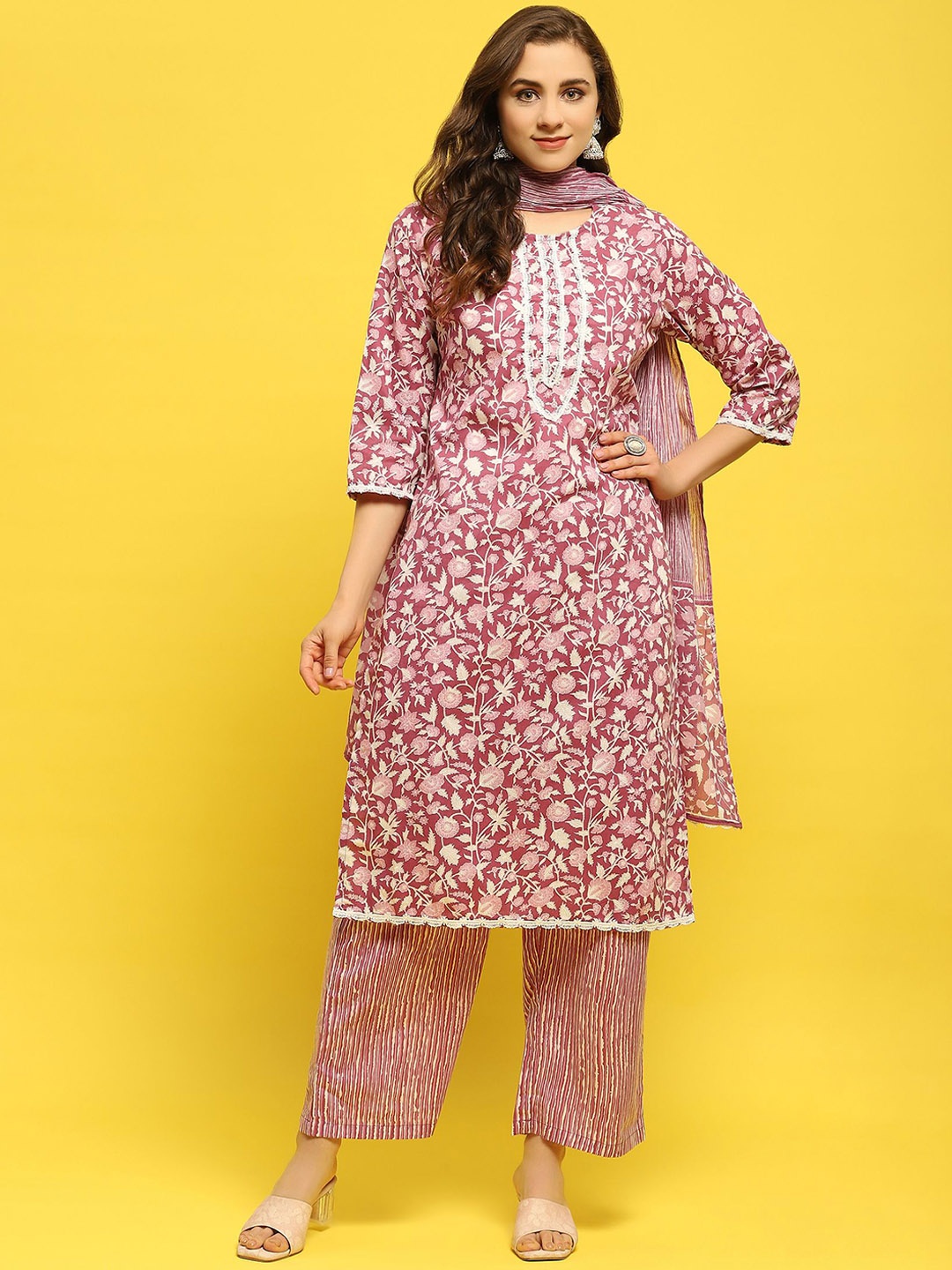 

Shree Floral Printed Straight Kurta With Trousers & Dupatta, Pink
