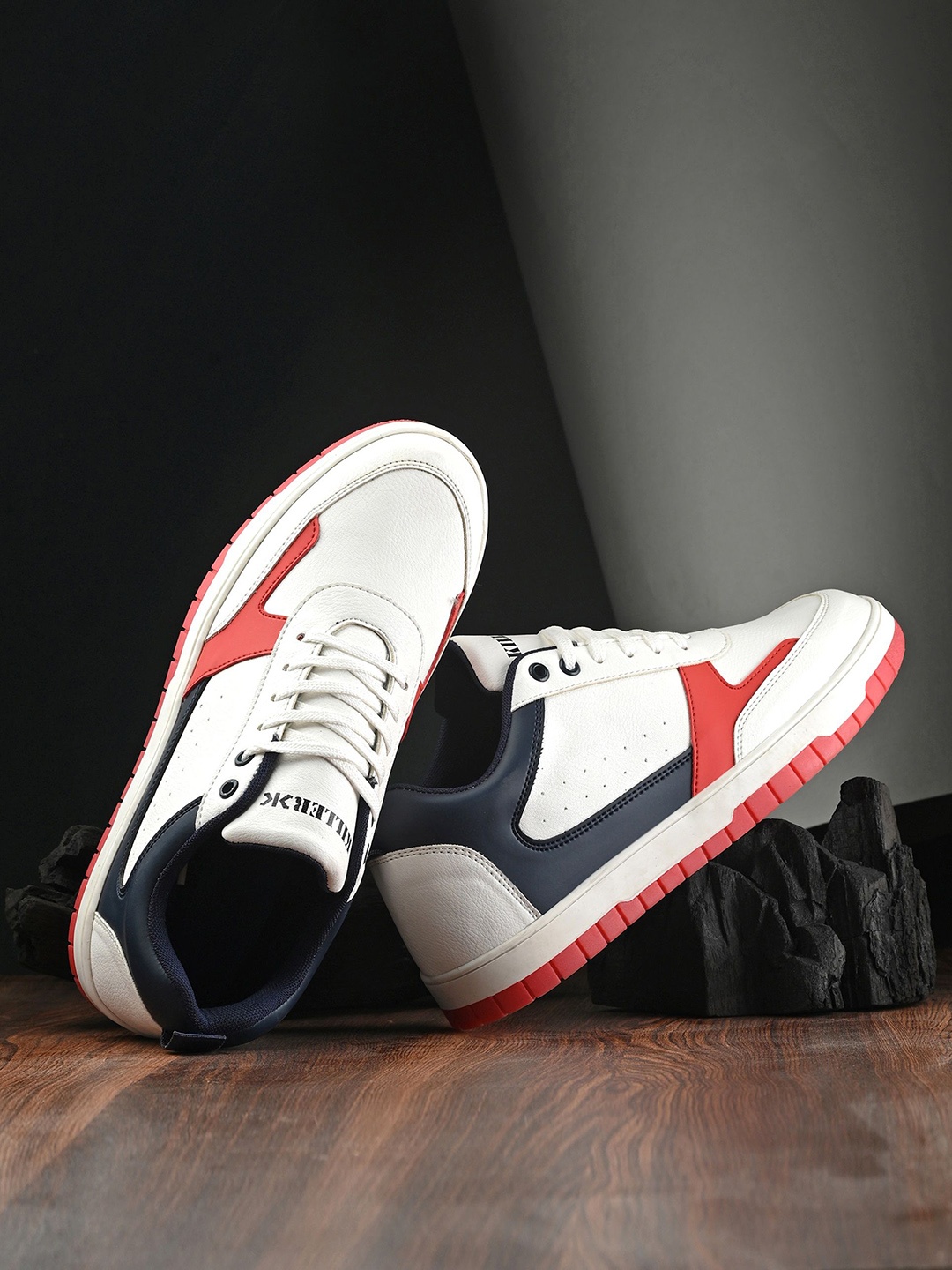 

Killer Men Colourblocked Sneakers, Red