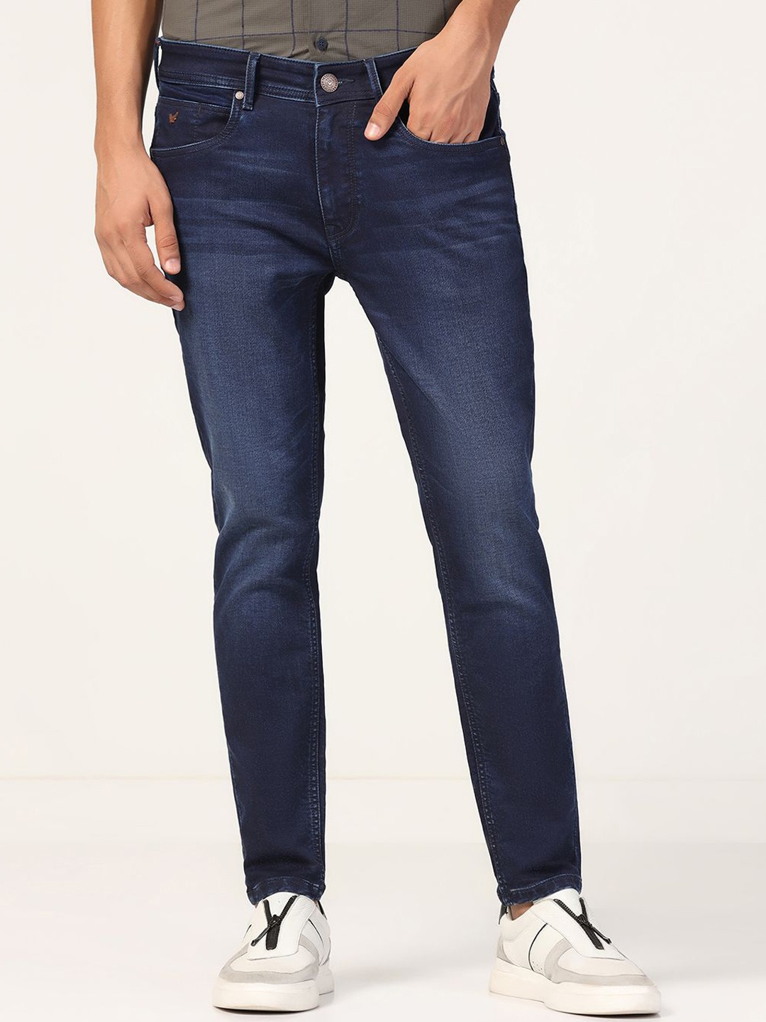 

Blackberrys Men Skin Tight Skinny Fit Mid-Rise Light Fade Jeans, Blue