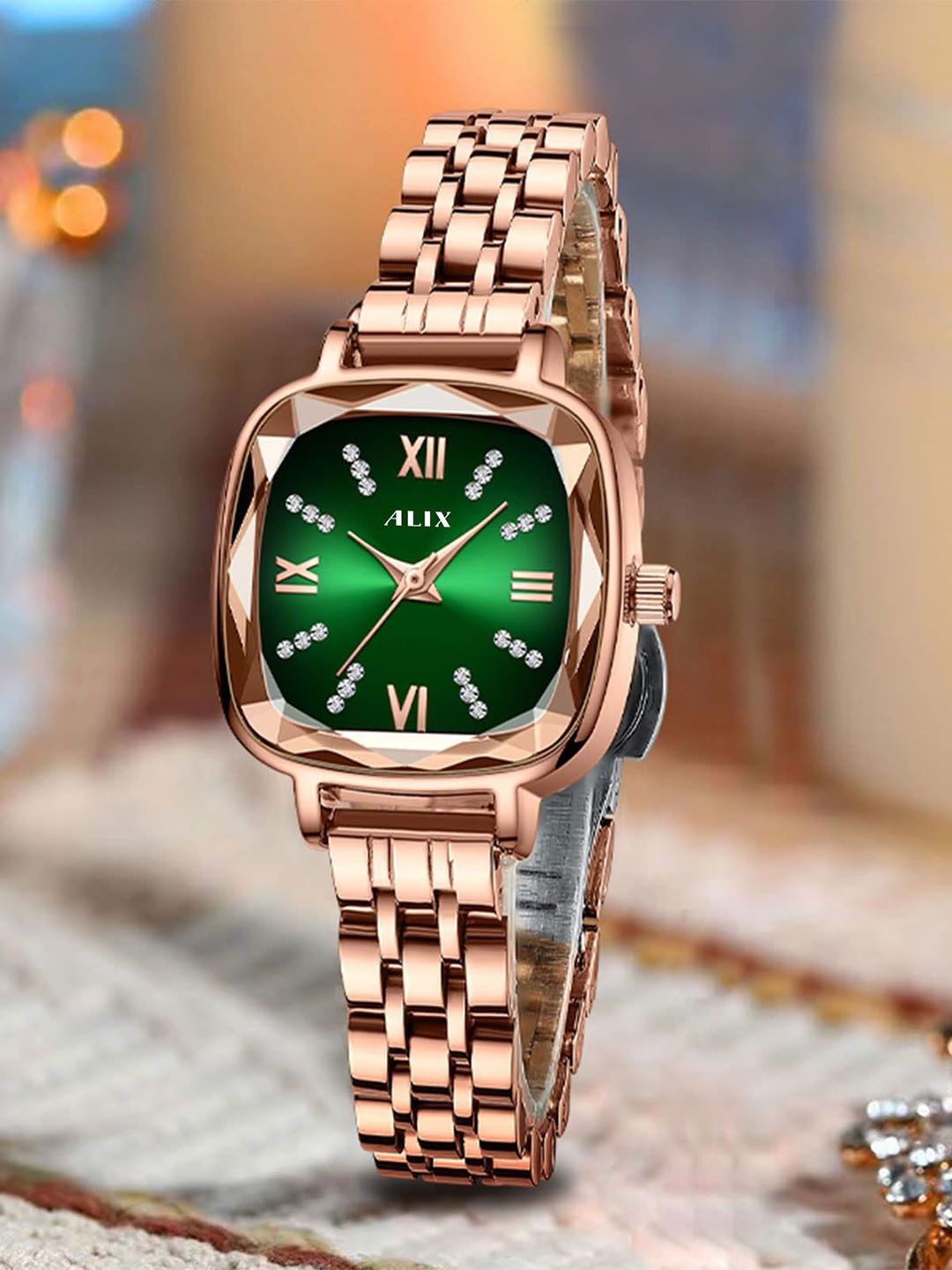 

ALIX Women Brass Dial & Stainless Steel Bracelet Style Straps Analogue Watch AL2535 RGGN, Green