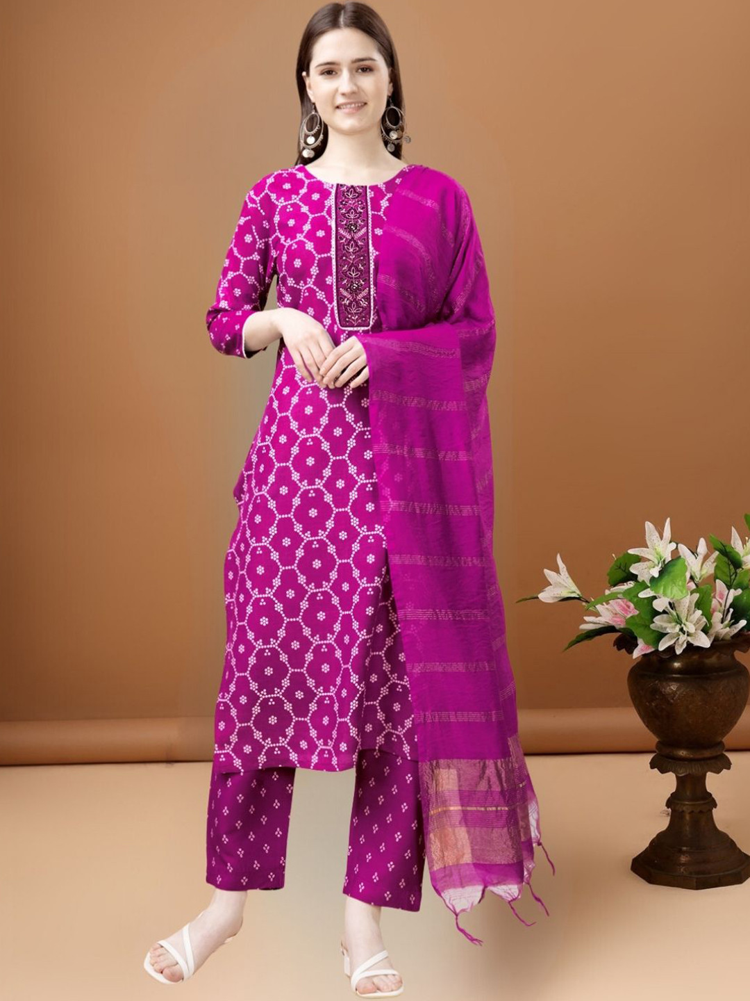 

MAGMINA Ethnic Motifs Printed Straight Sequinned Kurta with Trousers & Dupatta, Pink