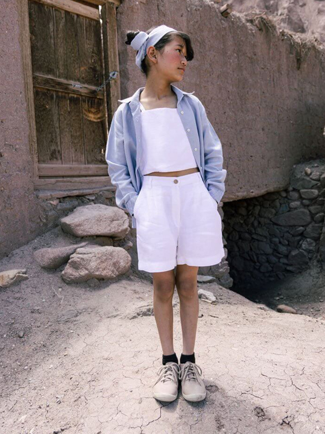 

CHI LINEN CLOTHING Girls Comfort Spread Collar Solid Linen Casual Shirt, White