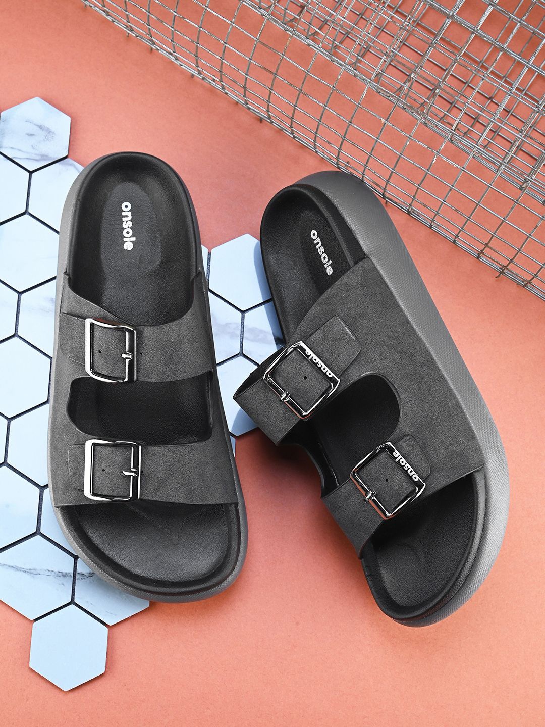 

ONSOLE Men Sliders, Black