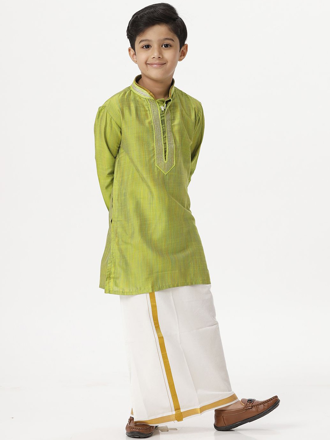 

Ramraj Boys Embellished Kurta With Dhoti, Green