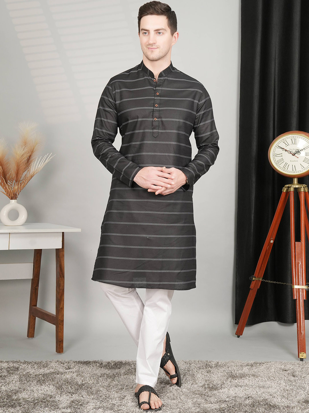

LA'SCOOT Striped Mandarin Collar Pure Cotton Straight Kurta with Pyjamas, Black