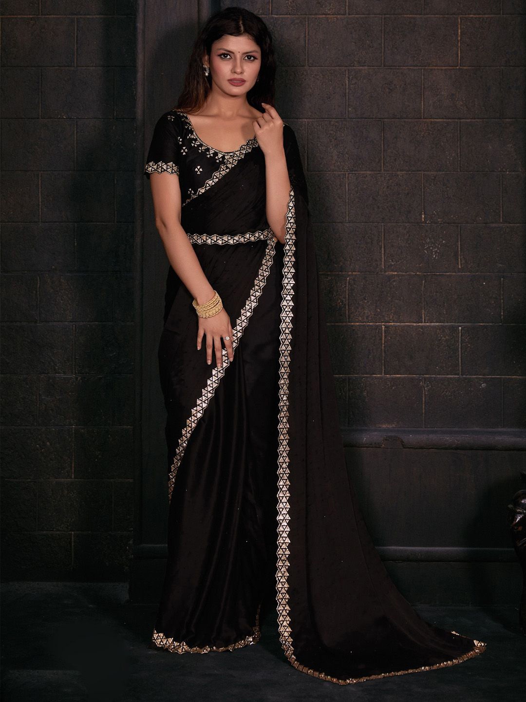 

Anouk Women Beads and Stones Saree With Embellished Border, Black