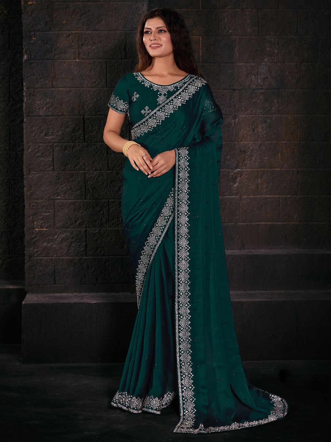 

Anouk Beads and Stones Embellished Solid Saree, Teal