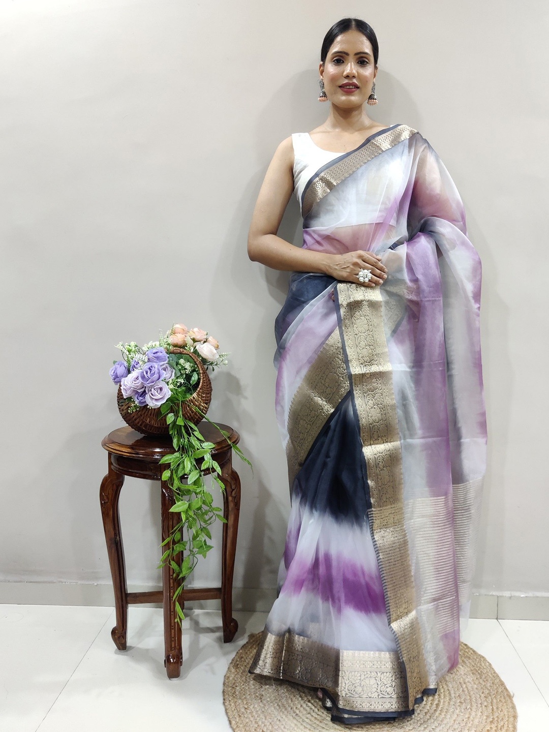 

LeeliPeeri Women's Tie and Dye Zari Woven Design Saree, White