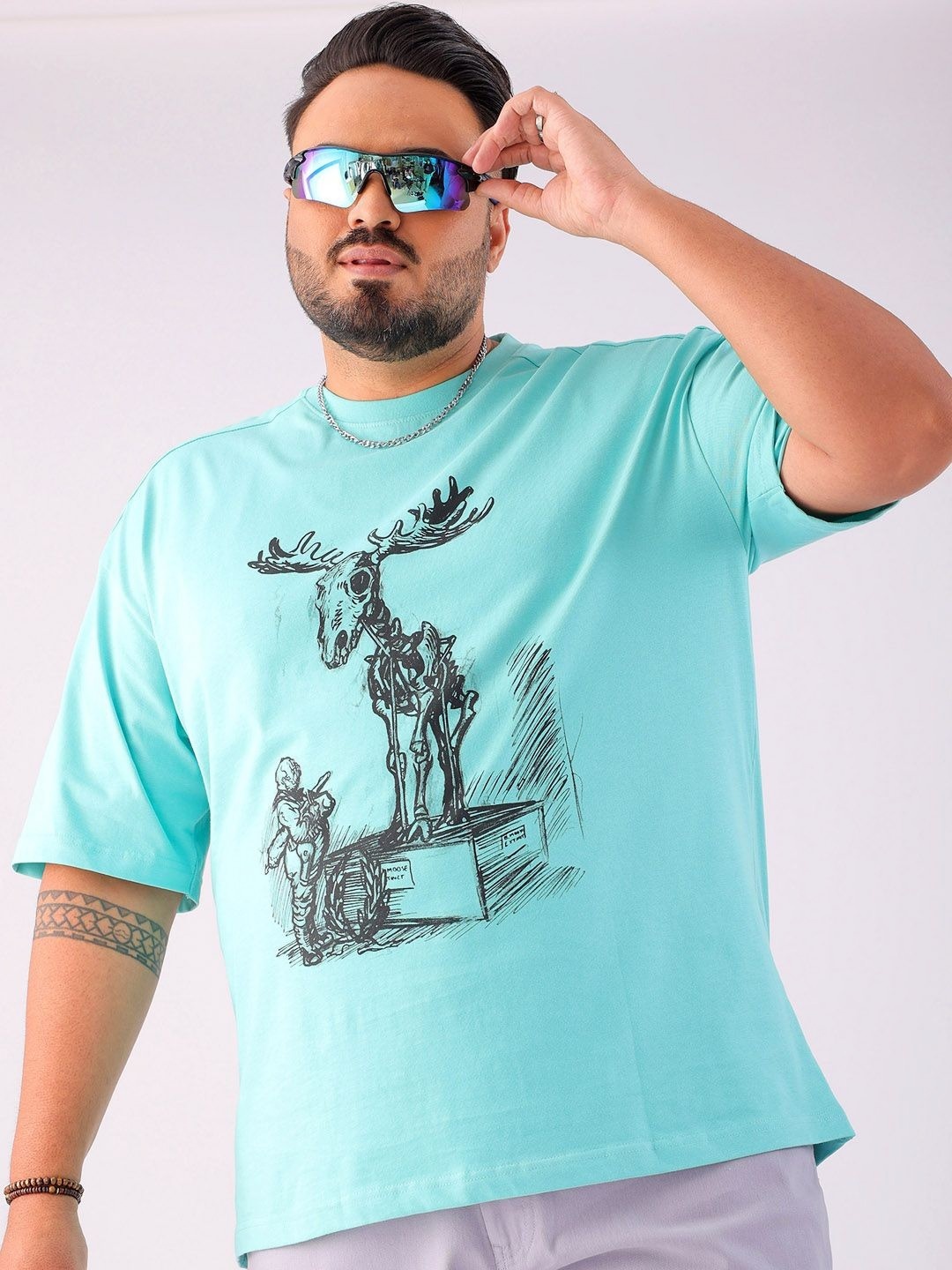

Hardsoda by The Indian Garage Co Men Printed Applique T-shirt, Green