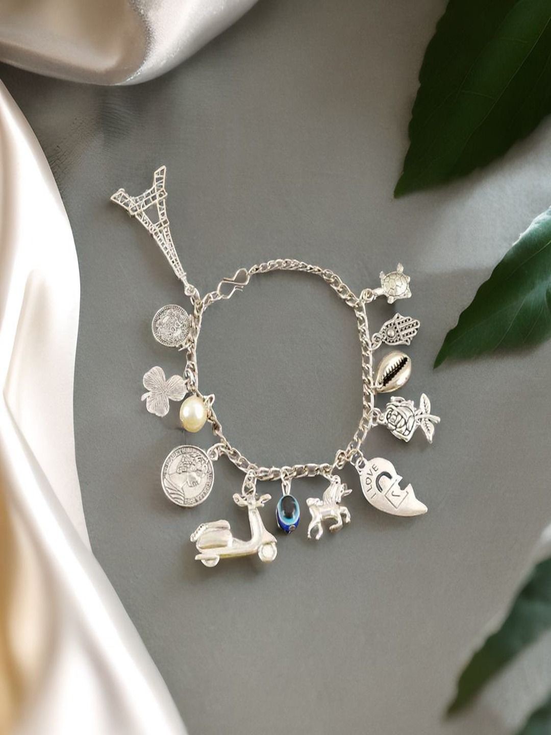 

UNIVERSITY TRENDZ Silver-Plated Evil Eye Beaded Charm Bracelet