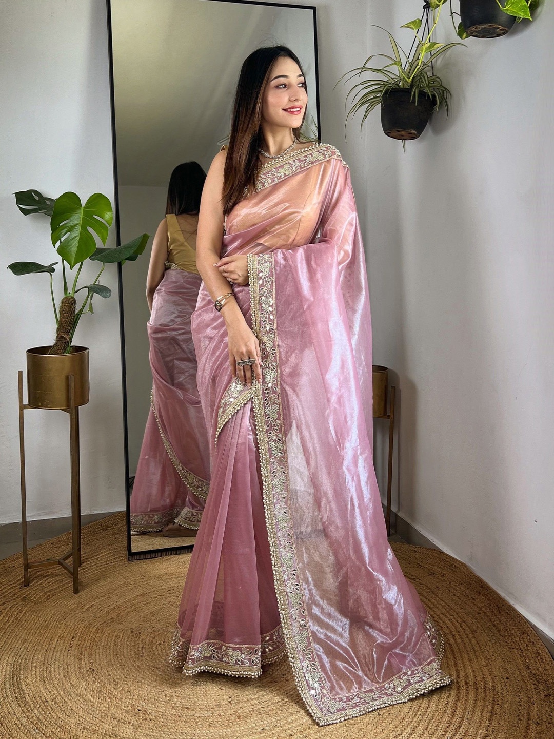 

RV CREATION Mirror Work Embroidered Net Saree, Pink