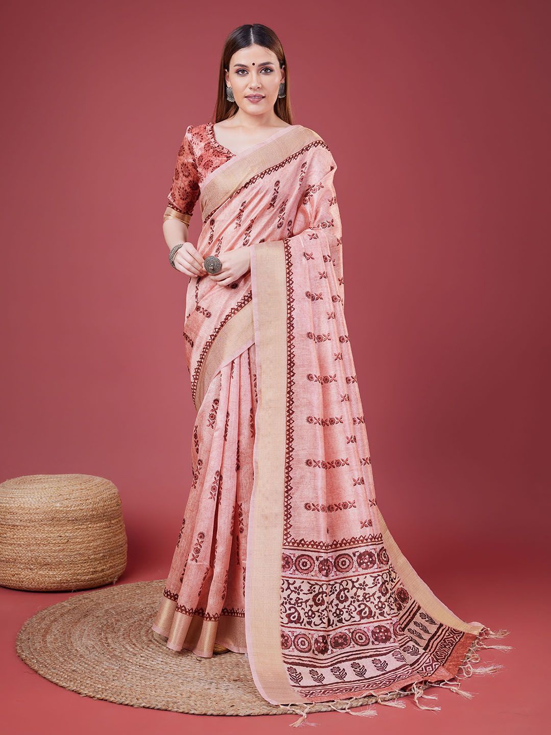 

DOI MOI Ethnic Motifs Printed Zari Banarasi Saree, Pink