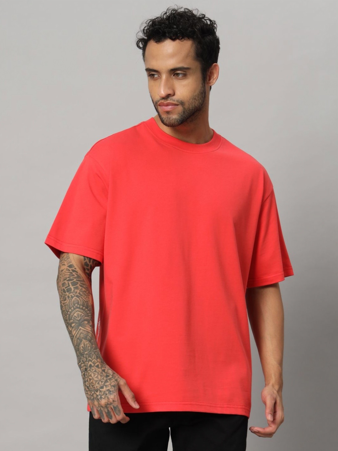 

SWAGNOX Men Solid Round Neck Cotton Oversized T-shirt, Red