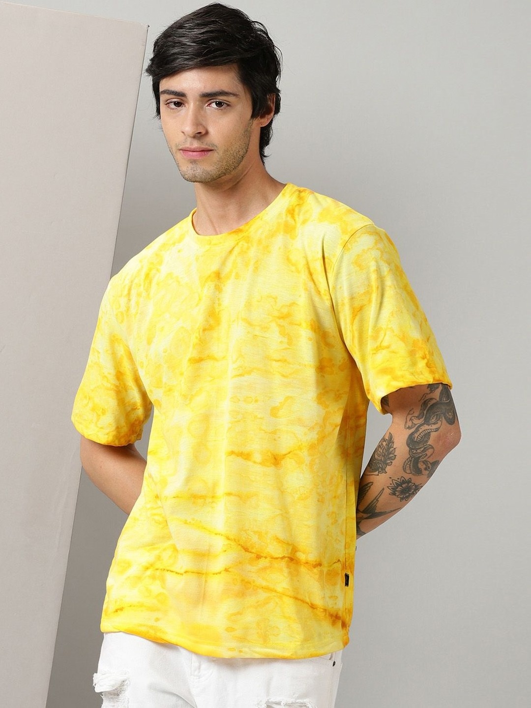 

Rodzen Men Dyed Round Neck Cotton Oversized T-shirt, Yellow