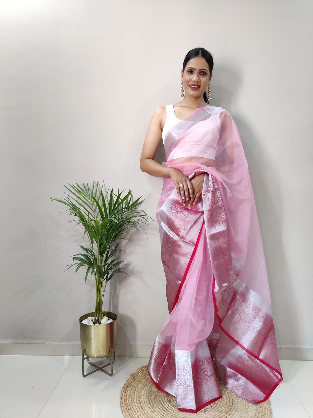 

LeeliPeeri Designer Zari Solid Woven Design Organza Saree, Pink