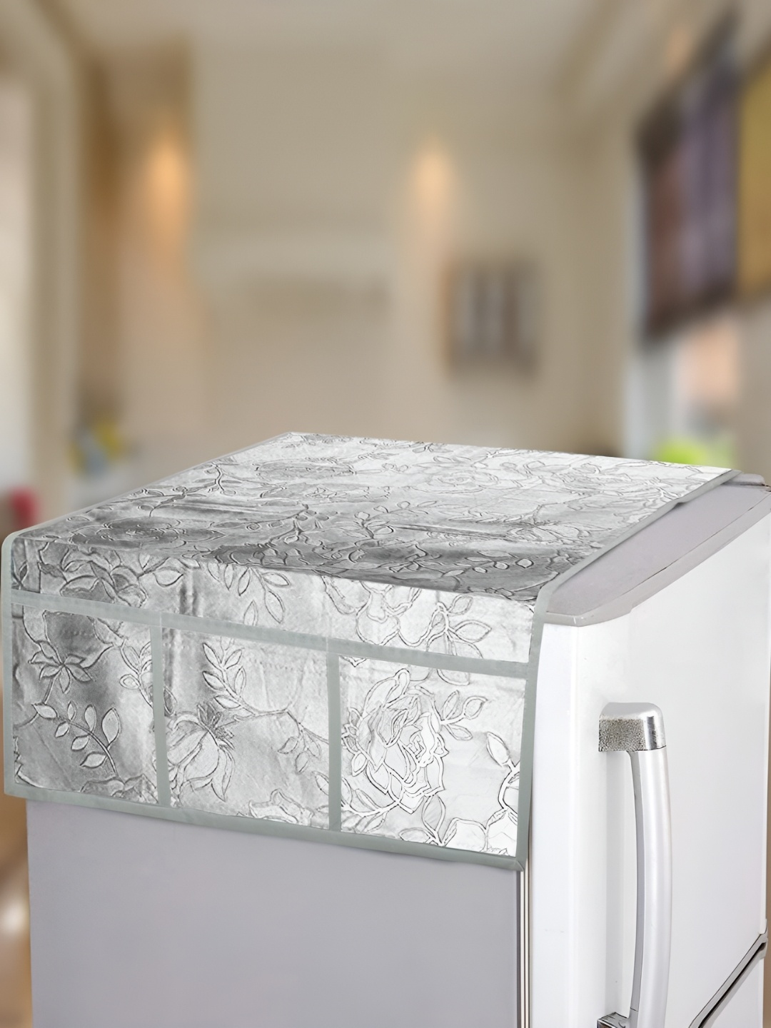 

LooMantha Grey Printed Fridge Cover, Silver