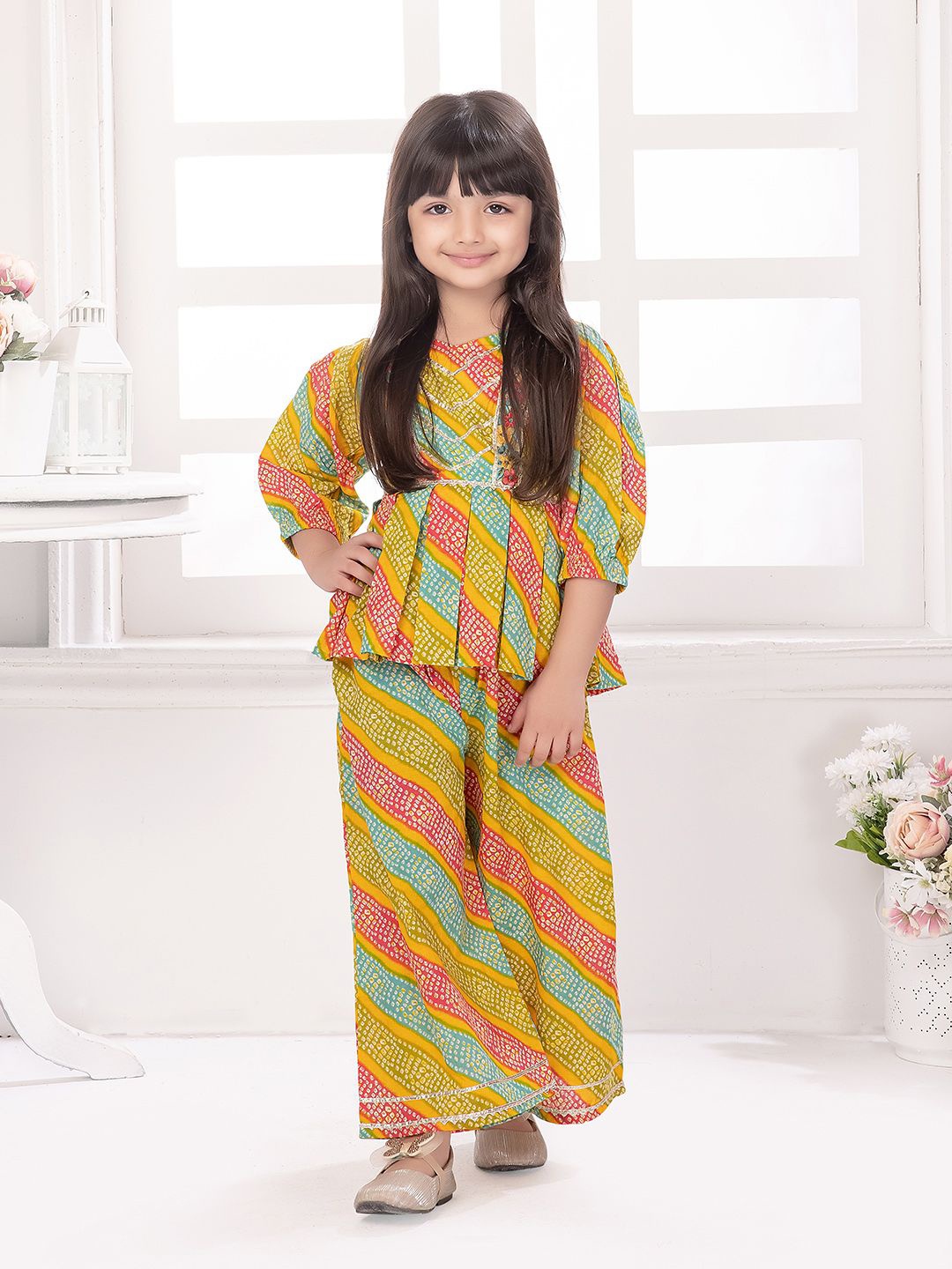 

Tiny Kingdom Girls Printed Top With Palazzos, Yellow