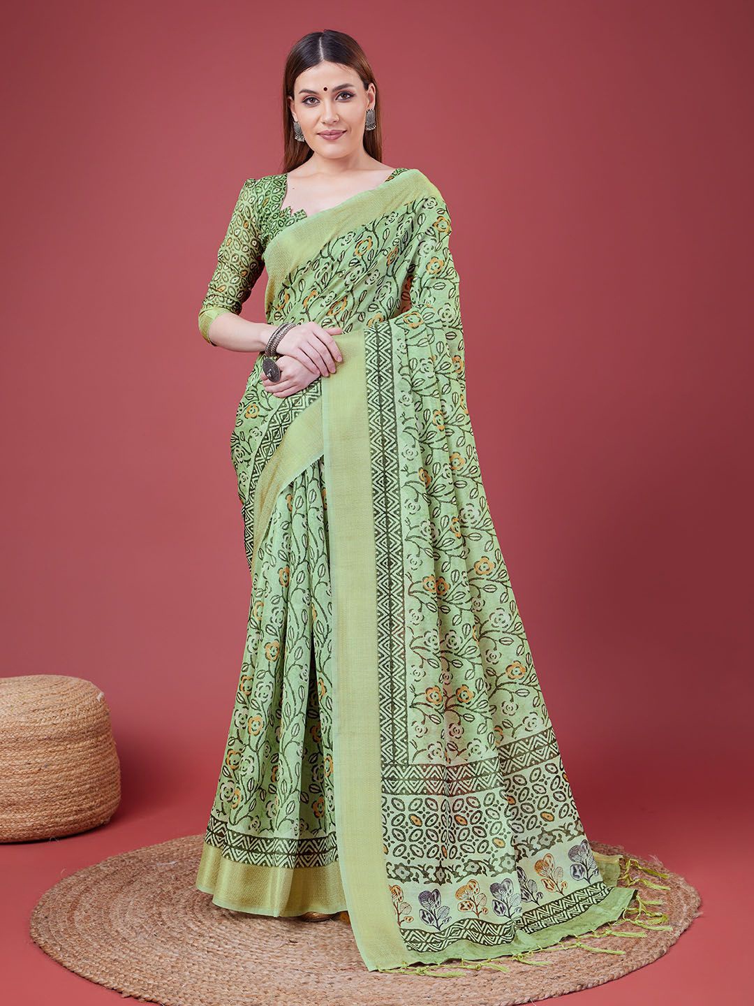 

DOI MOI Ethnic Motifs Zari Saree, Green