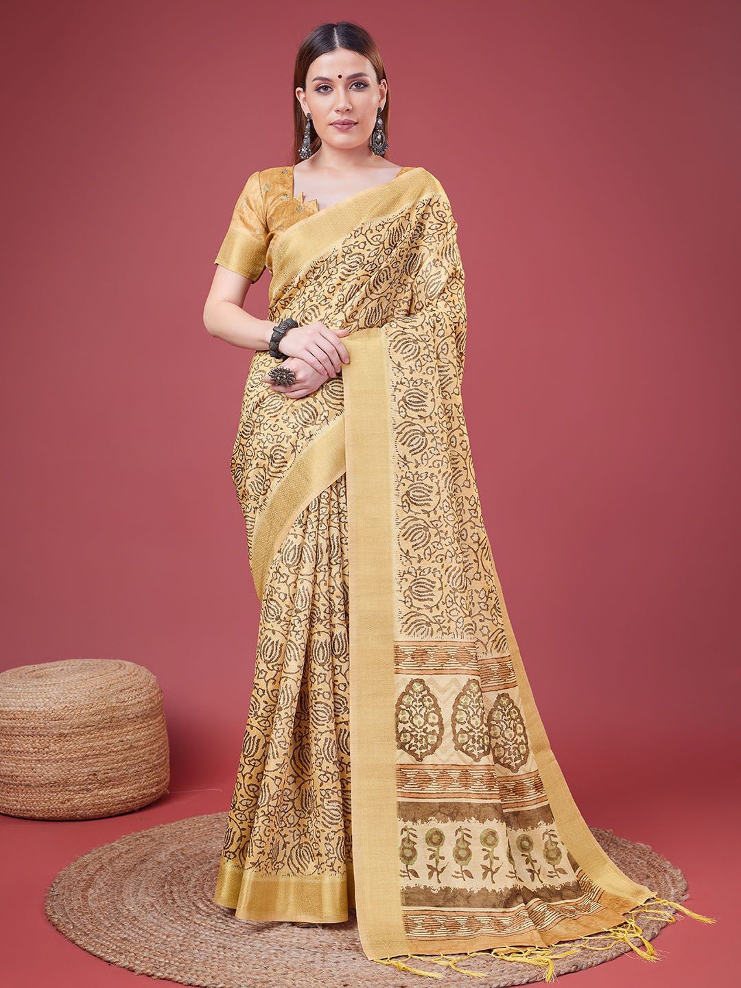 

DOI MOI Ethnic Motifs Zari Saree, Yellow