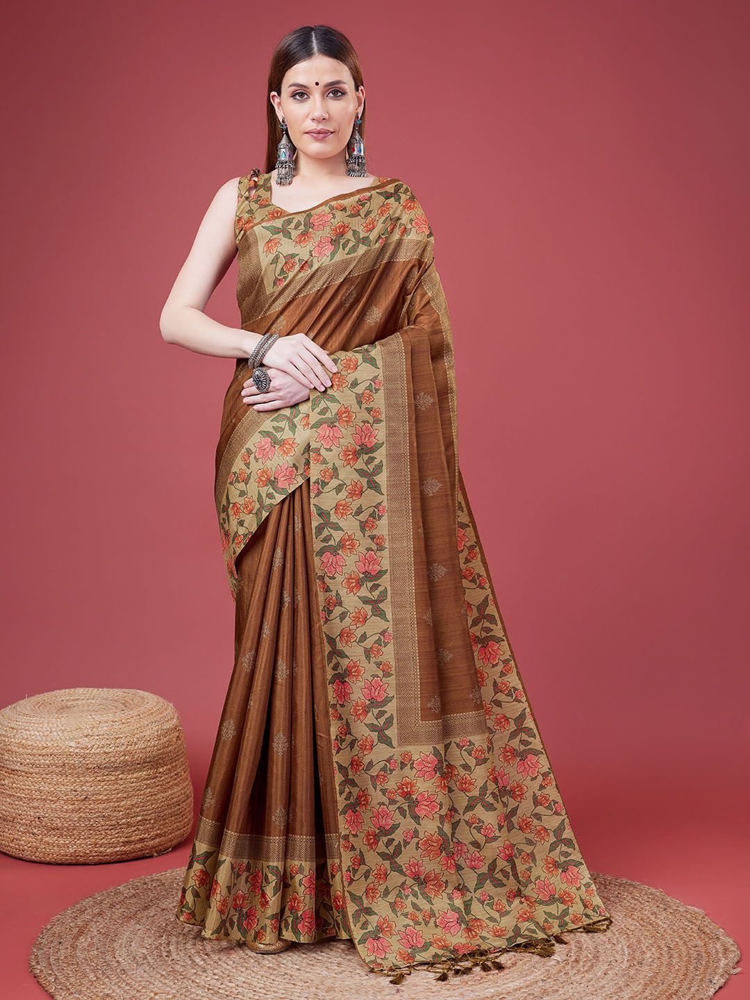 

DOI MOI Ethnic Motifs Banarasi Saree with blouse piece, Brown