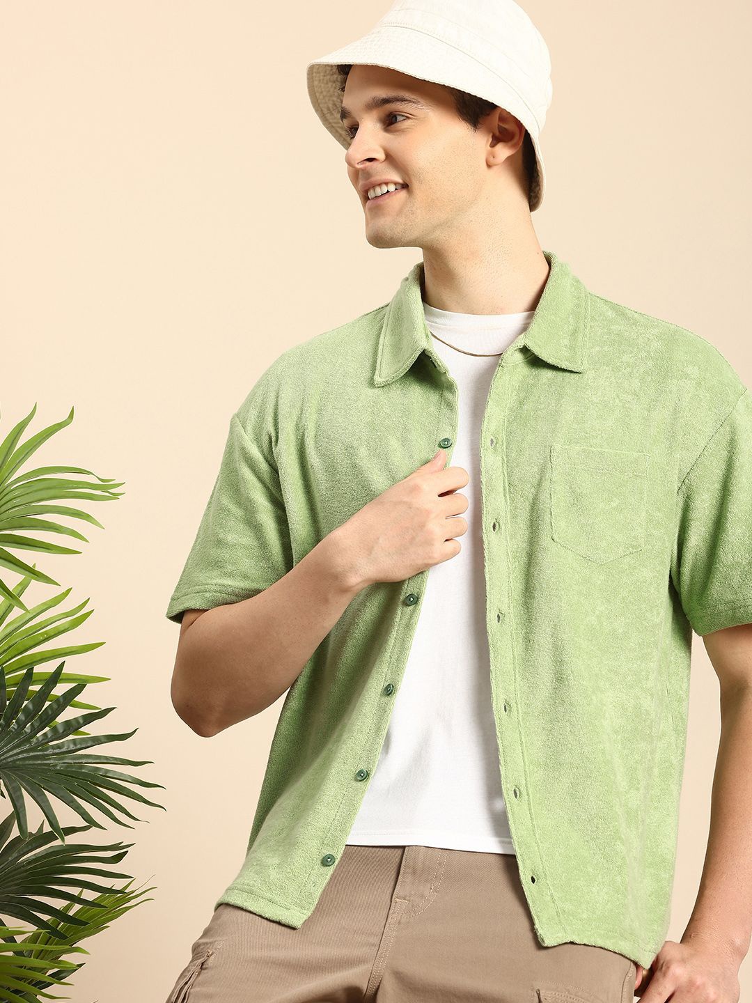 

Mast & Harbour Men Premium Spread Collar Textured Solid Cotton Relaxed Fit Casual Shirt, Green