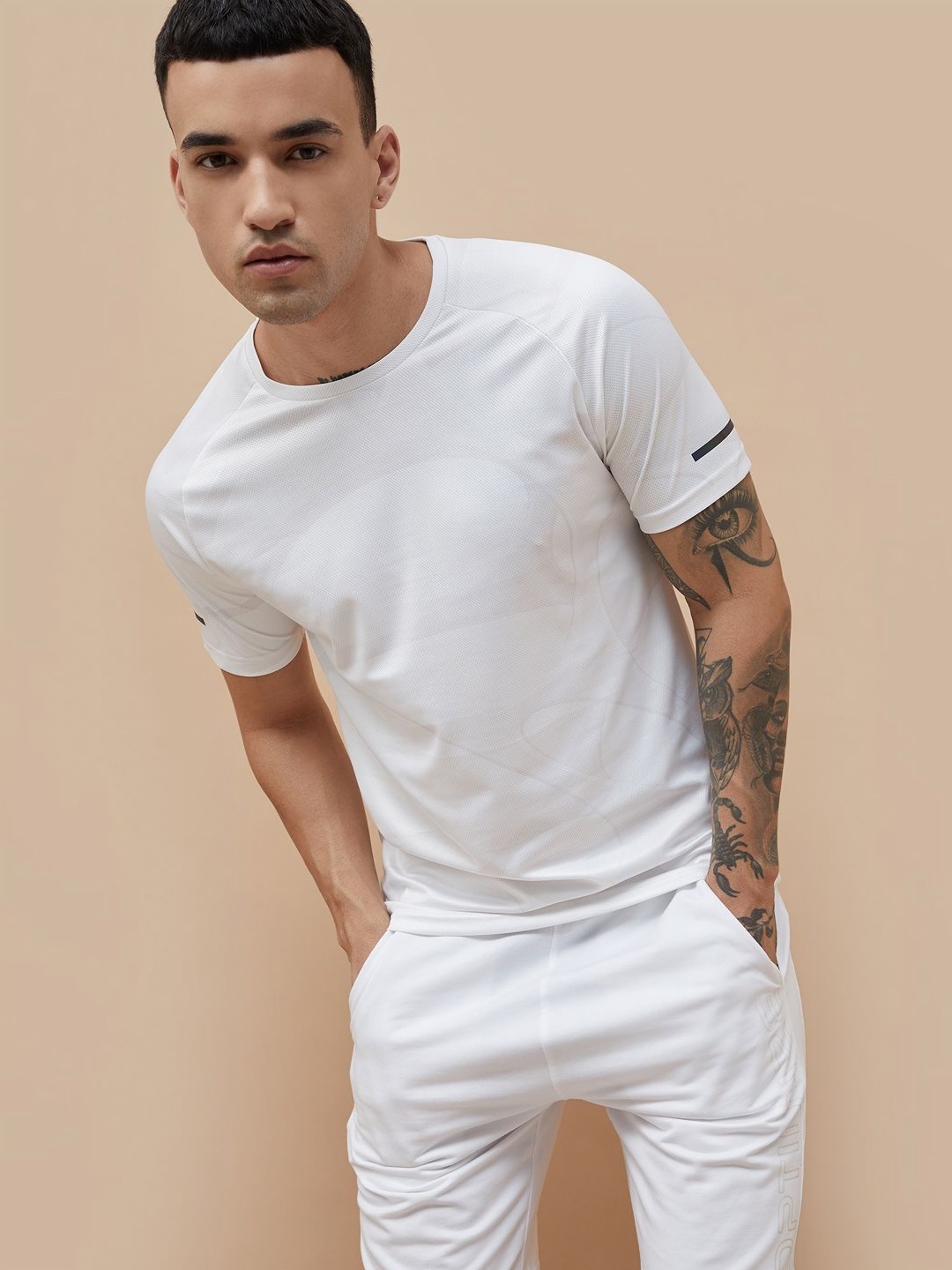 

Fame Forever by Lifestyle Men Solid Round Neck T-shirt, White