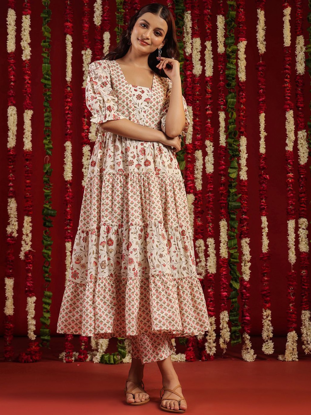 

anayna White & Pink Floral Printed Tiered Pure Cotton Anarkali Kurta with Trousers