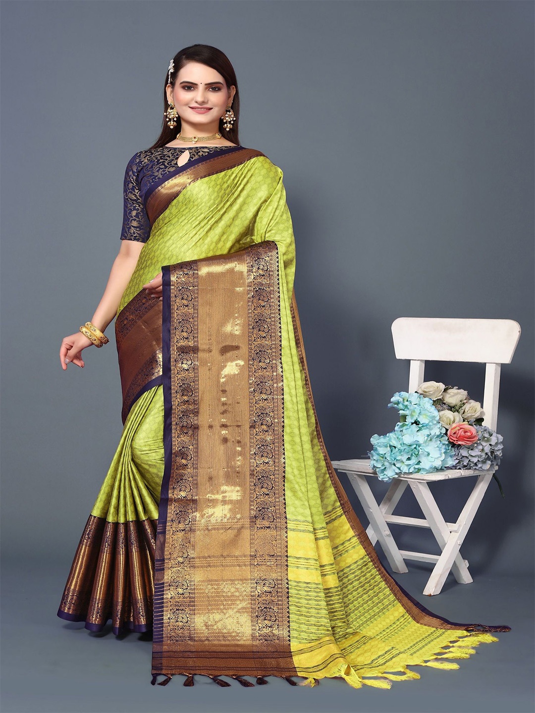 

Aika Ethnic Motifs Zari Silk Blend Banarasi Saree, Lime green