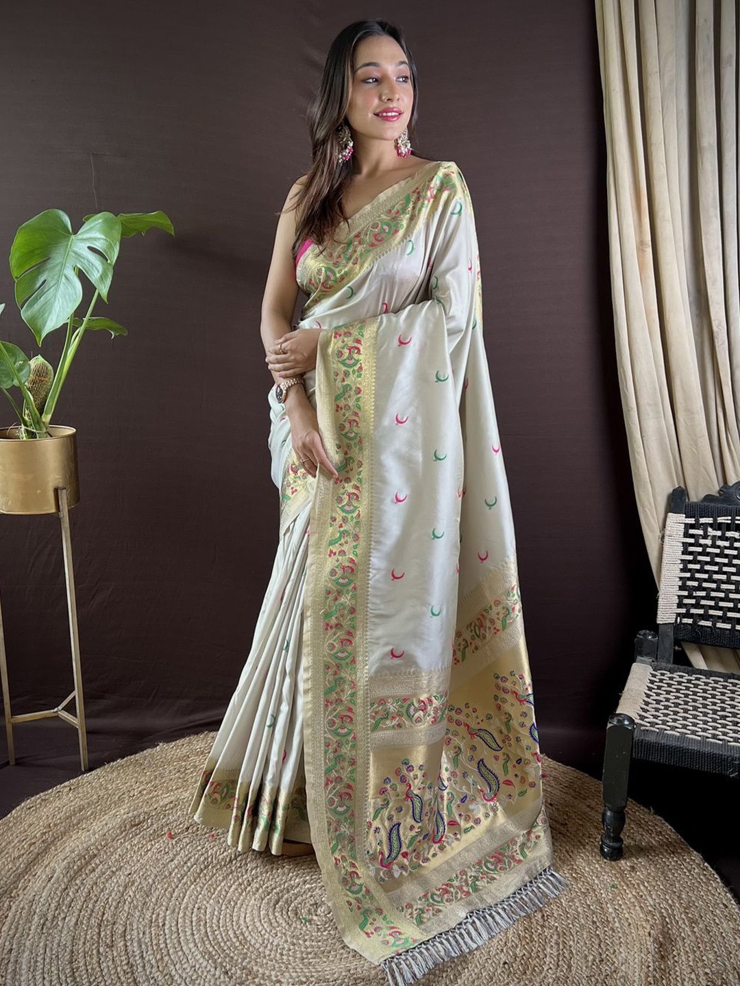 

Ekta Textiles Woven Design Zari Paithani Saree, Cream