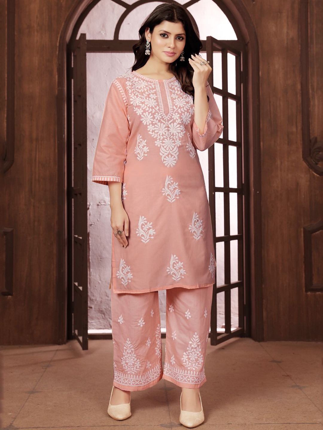 

Lilots Ethnic Motifs Embroidered Chikankari Pure Cotton Straight Kurta With Trouser, Peach