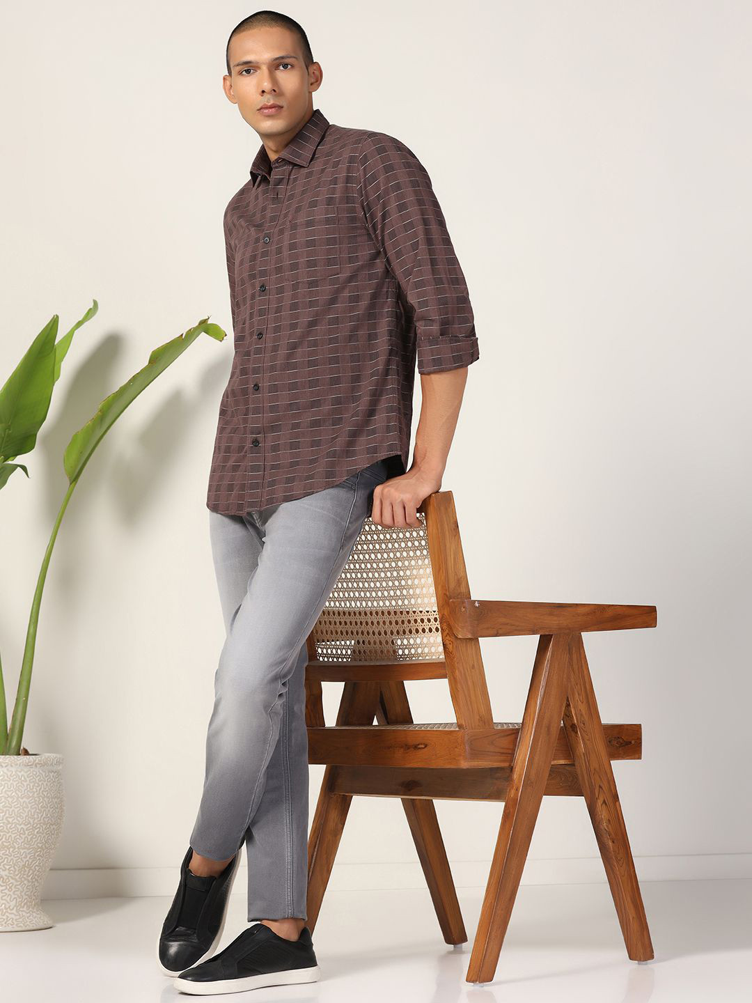 

Blackberrys Men India Slim Cutaway Collar Tartan Checked Cotton Slim Fit Casual Shirt, Brown
