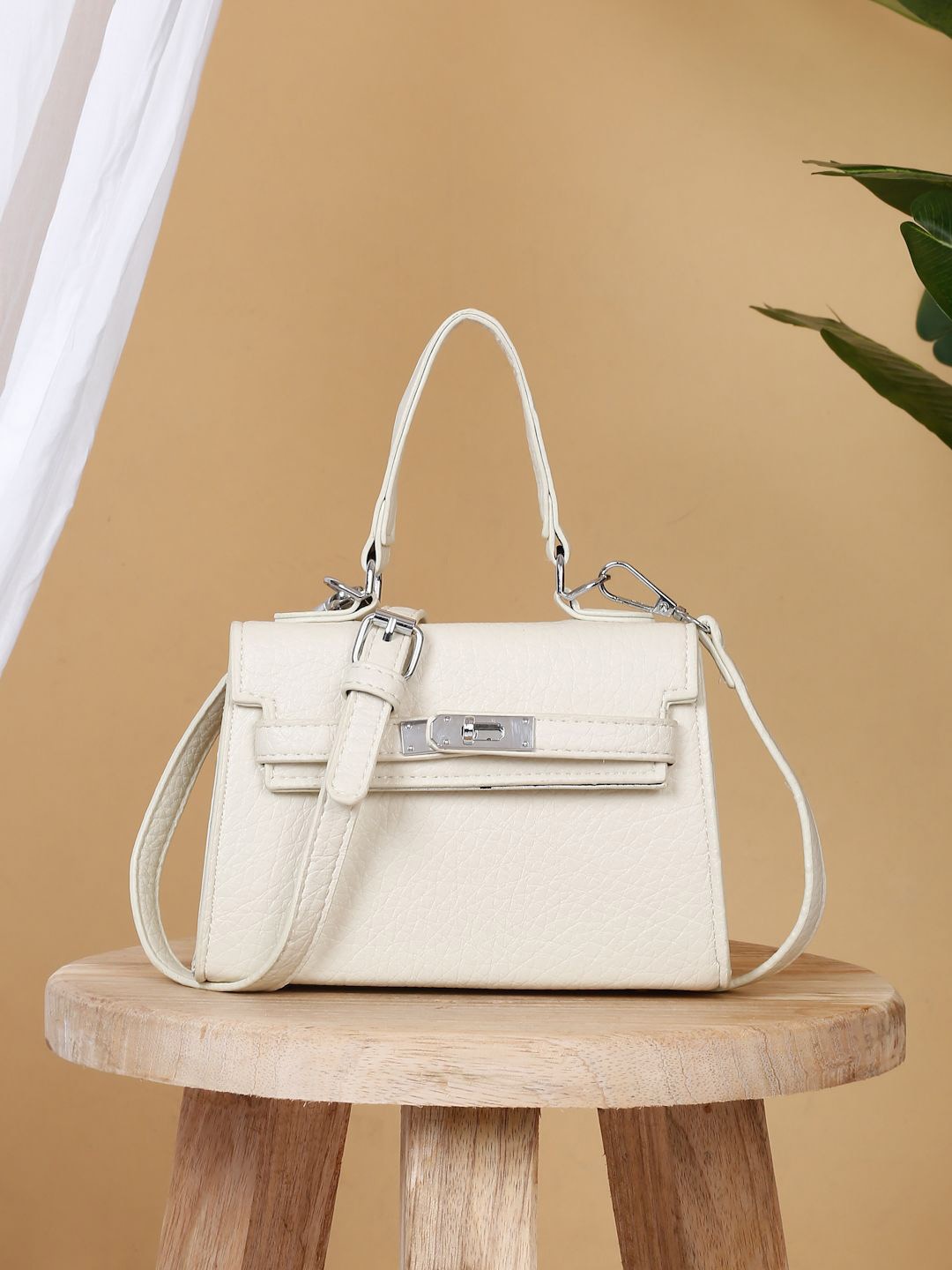 

Apsis Textured PU Structured Handheld Bag, White