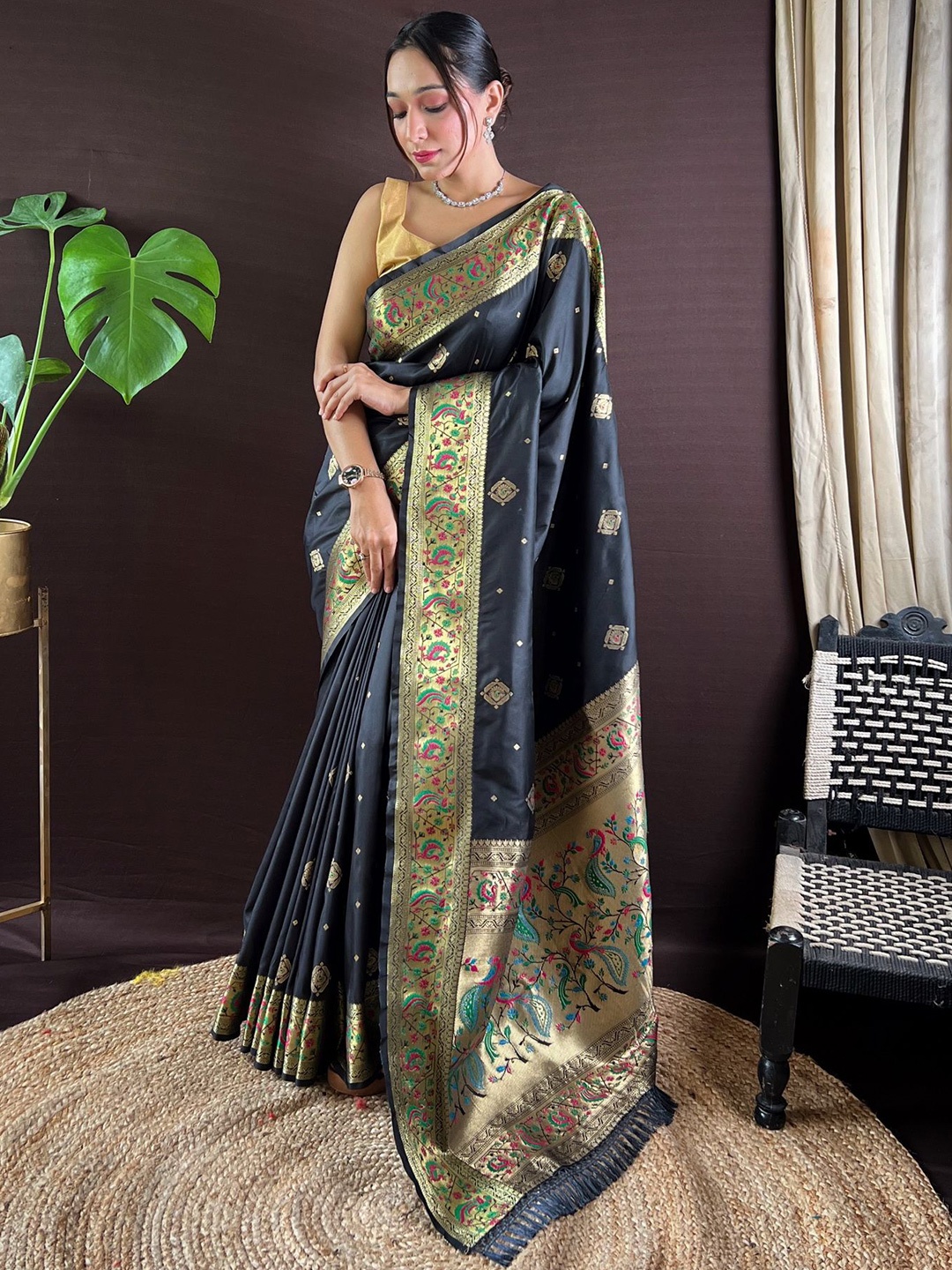 

Ekta Textiles Pure Silk Ethnic Motifs Zari woven design Paithani Saree, Black